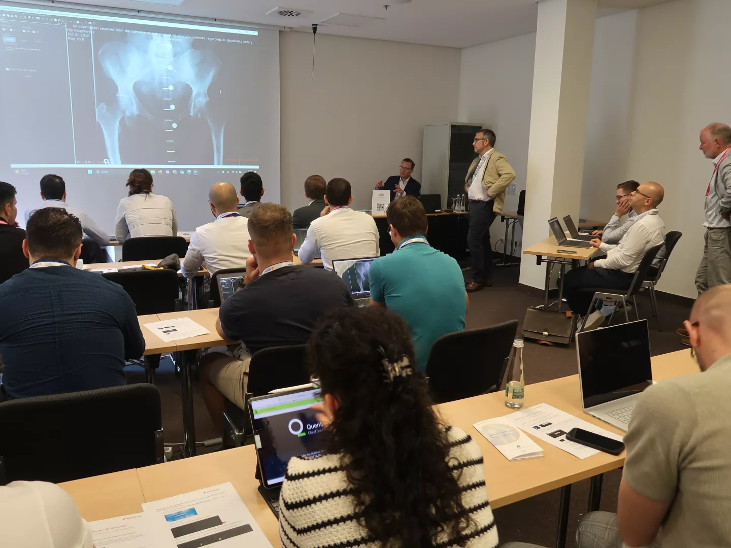 Digitale Planung Hüfte mit Prof. Innmann, Prof. Helwig & Dr. Schneider