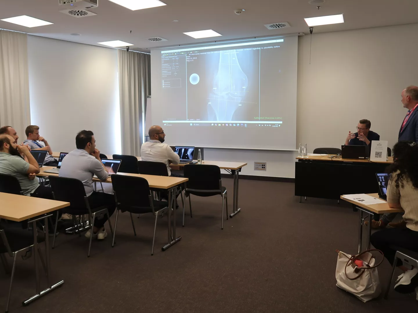 Digitale Planung Knie mit Prof. Innmann & Dr. Schneider