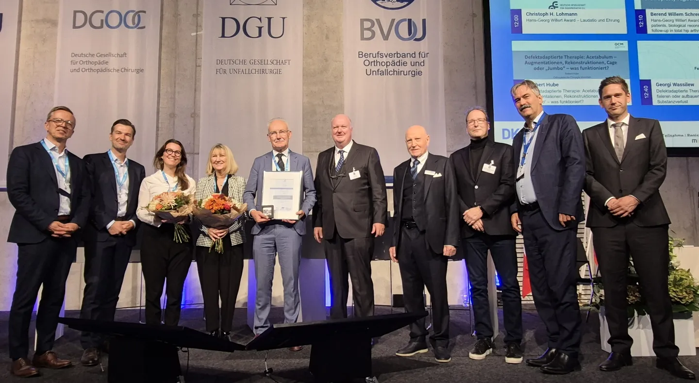 preistraeger-und-familie-mit-ae_praesidenten